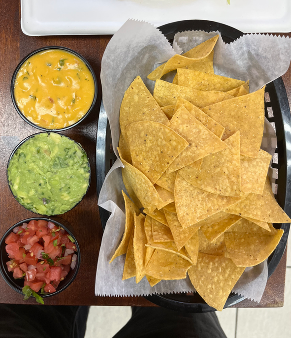 Chips, queso and guacamole